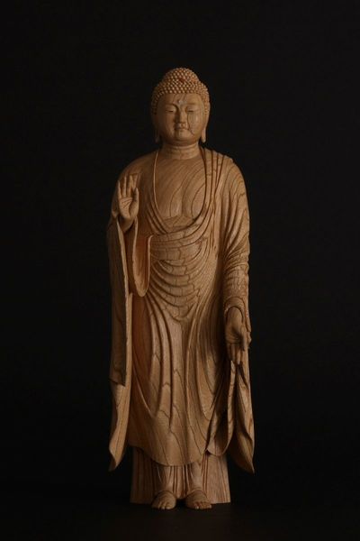 火災した家の大黒柱から造った“光焔” 釈迦如来立像