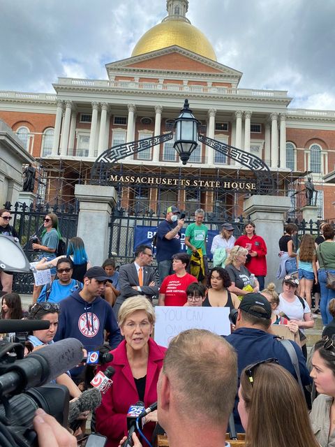 エリザベス・ウォーレン上院議員