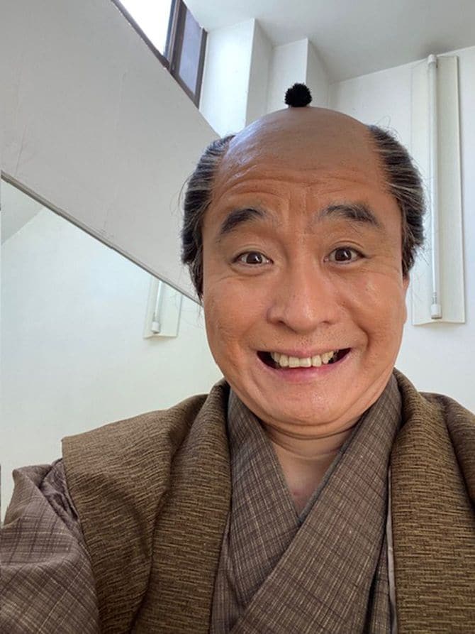 東映大泉での衣装合わせにて立川談慶氏