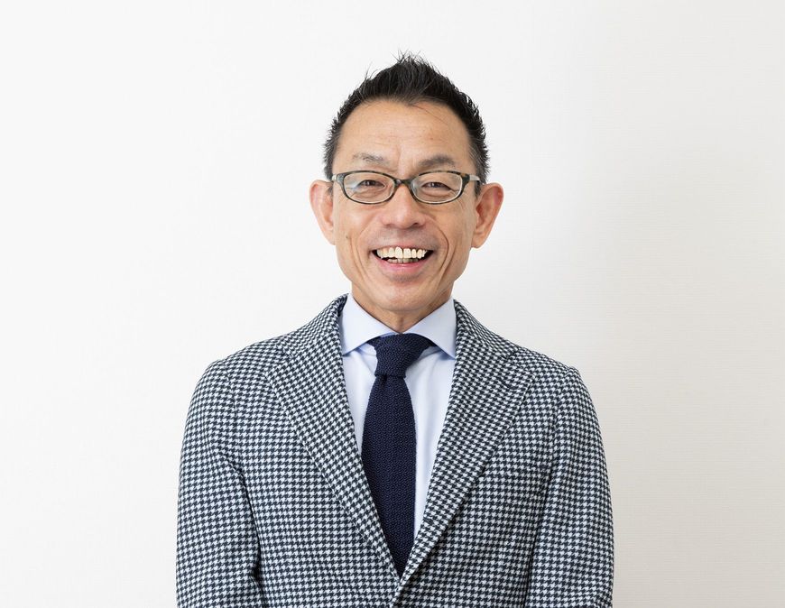 可児良友先生 医系専門予備校メディカルラボ 本部教務統括 数多くの医学部・歯学部志望者を合格に導いてきた豊富な経験をもとに、医学部受験についての指導メソッドを構築し注目を集める。近年はメディアにも多く出演。そのメソッドを紹介した著書『「医学部受験」を決めたらまず読む本』を時事通信社から出版。