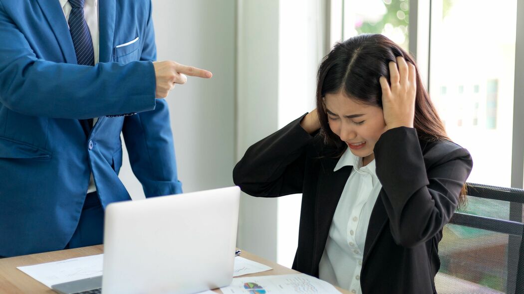 そりゃ成果も出ないし信頼されないわけだ…｢仕事の任せ方｣がヘタな上司が部下につい言っている｢一言｣ ｢丸投げ｣はただの職務放棄でリーダー失格