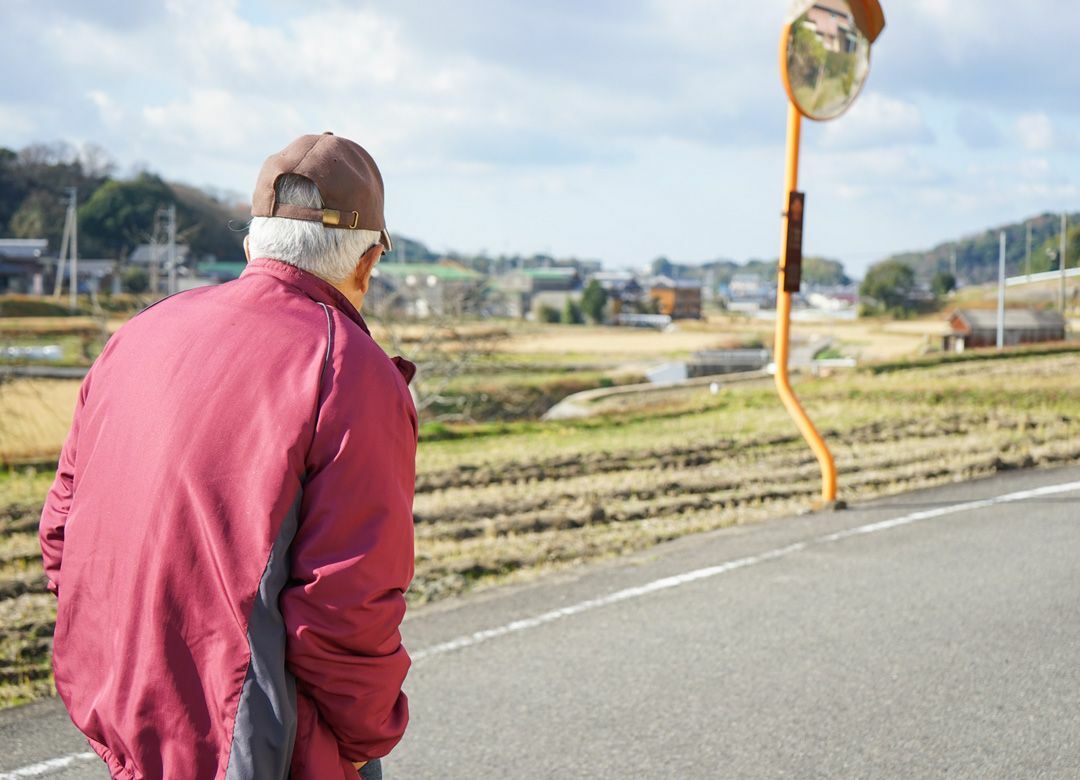 なぜ認知症の人は"近所で迷子"になるのか 「道を聞ける」のは余裕があるから