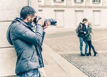 「不倫謝罪」を迫られる人気商売のつらさ