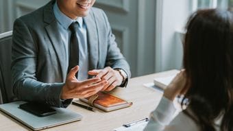 ほかの社員は1日4.8回なのに…トップ5%の社員は17.3回も口にしていた､心が安定する"5文字の言葉"