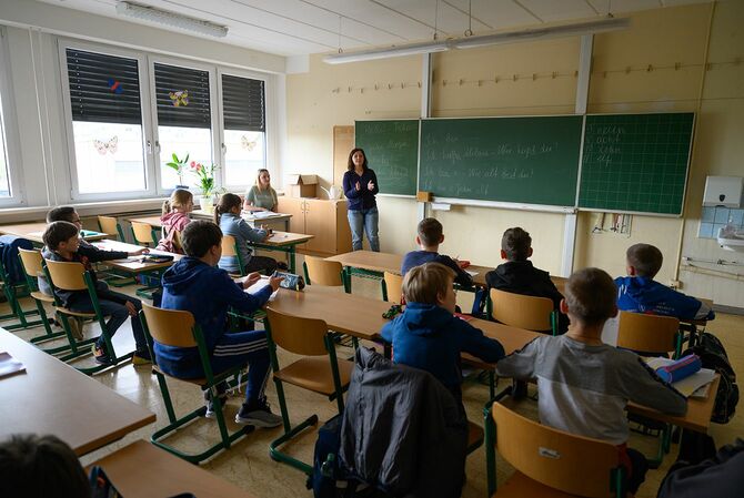 ウクライナの子供たちのために開設された学校＝2022年4月27日、ドイツ・ドレスデン