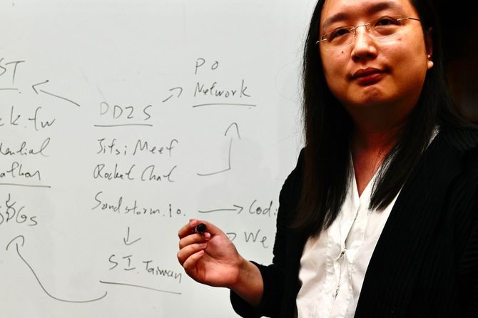 台湾デジタル大臣のオードリー・タン氏(アンバー・ワン氏によるインタビューにて=2020年6月11日