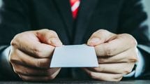 ｢自己紹介｣で会社の名刺を出してしまう…転職･副業市場で売れ残る"ハイスペック中高年"に顕著な特徴