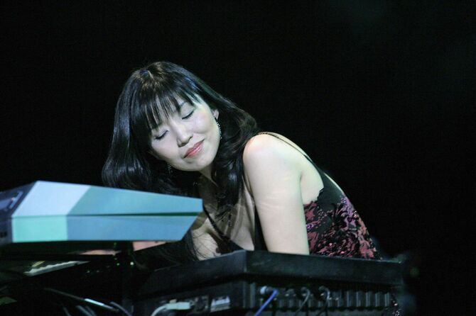 キーウでコンサートを開いたジャズピアニストの松居慶子（＝2007年3月15日、ウクライナ・キーウ）