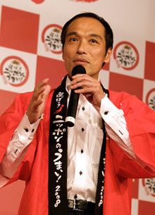 無理に我慢せず、失敗してから本当に必要なことを考えよう<br><strong>宮崎県知事 東国原英夫</strong>●1957年9月16日生。宮崎のセールスマンとして県政に奮闘する傍ら、政府の行政支出総点検会議「無駄ゼロ会議」の委員を務めている。