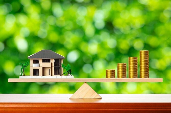 家とお金シーソーバランス