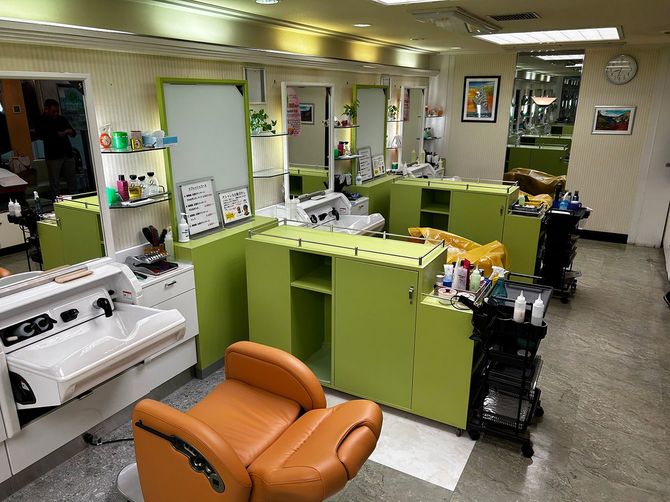 「ニュー東京」の店内