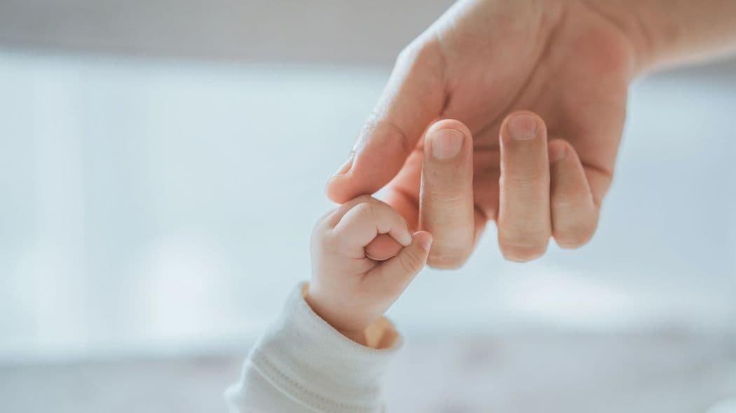 おねしょ､おしゃぶり､爪を噛む…小学生になっても｢赤ちゃんの癖｣が治らない"親のしつけ"以外の理由 本来は3歳ごろまでに消えていくが…