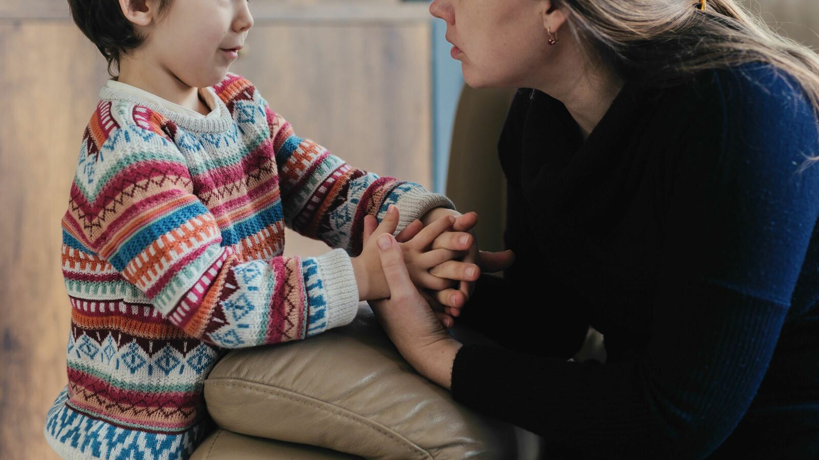 ｢ママの年収はいくら?｣お金のプロが教える"子どものきわどい質問"を教育の機会にするベストな答え方 年収だけに注目すると子どもが仕事や人間の価値を誤って判断してしまう