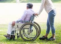 介護職の人手不足は「IoT」で解消できる