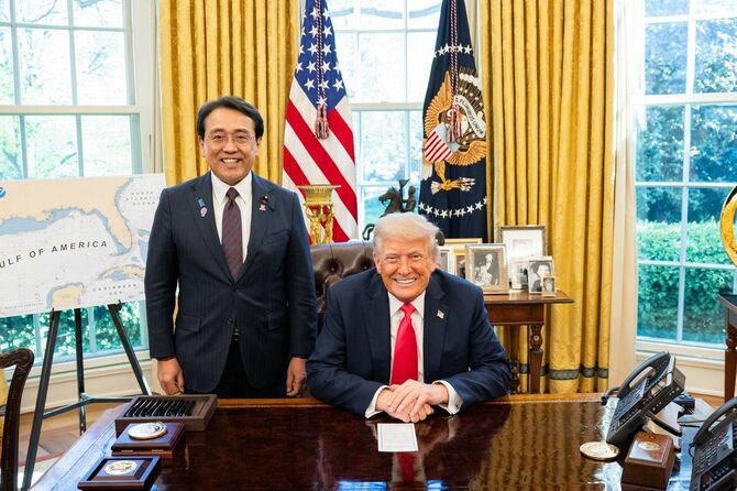 現地時間2025年4月16日午後4時半から約50分間、米国・ワシントンD.C.を訪問中の赤澤亮正経済再生担当大臣は、ドナルド・トランプ米国大統領を表敬訪問