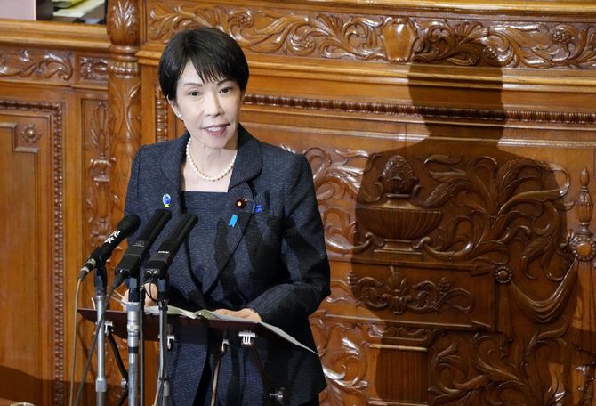 参院本会議で答弁する高市首相=2026年5月22日午前