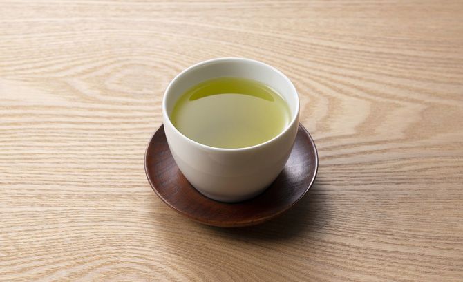 湯飲みに注がれたお茶