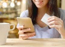 キャッシュレス払いは現金より1割も得だ