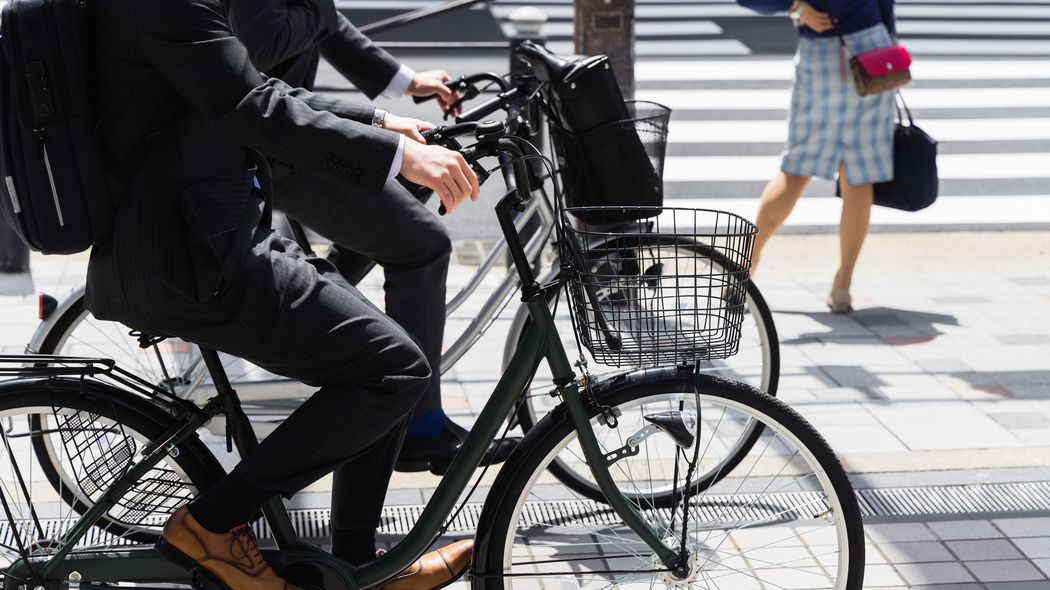 歩道を走る自転車は全員｢反則金6000円｣?…日本の危険な道路で始まる｢青切符取り締まり｣への最大の懸念 逆走､信号無視､｢ながらスマホ｣とは事故リスクが違う