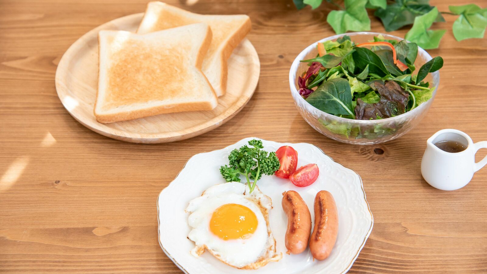 ｢昼食､夕食では得られない効果がある｣時間栄養学者が教える､朝ごはんが太りにくい体をつくる理由7つ "朝食抜き"の生活では､睡眠中の脂肪分解が進みにくい