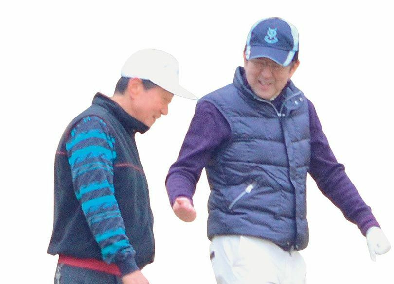 必ず得する"安倍首相との接待ゴルフ"の謎 ゴルフの後に事案が不思議と進む