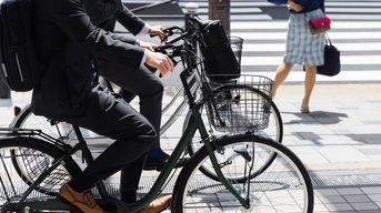 歩道を走る自転車は全員｢反則金6000円｣?…日本の危険な道路で始まる｢青切符取り締まり｣への最大の懸念