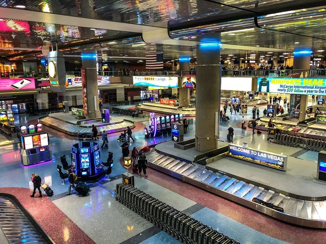 2018年1月3日、ラスベガス、マッカラン国際空港のスロットマシン