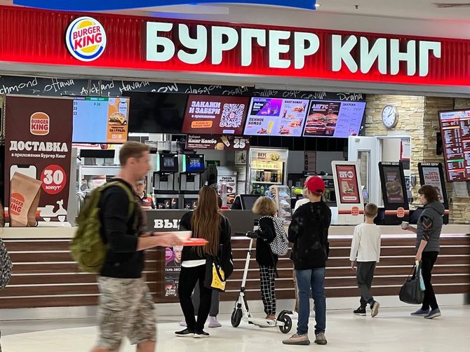 現在もモスクワで営業を続ける西側チェーンの様子