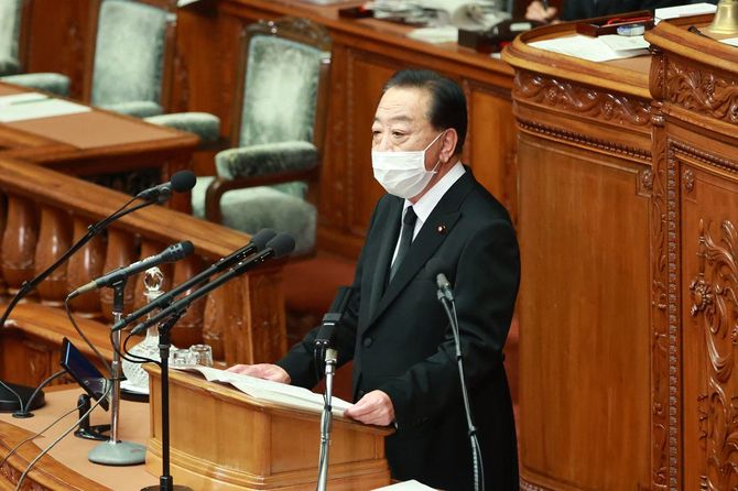 衆院本会議で安倍晋三元首相への追悼演説をする立憲民主党の野田佳彦元首相＝2022年10月25日午後、国会内