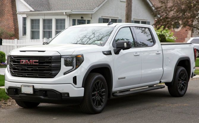 2024年式 GMC シエラ エレベーション 1500 クルーキャブ 4WD