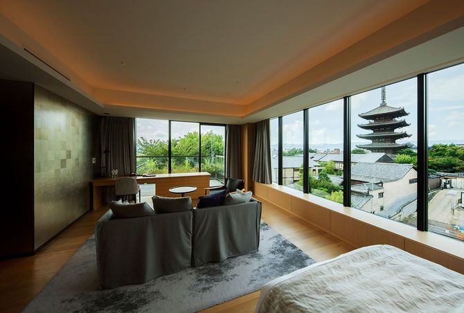 目の前に八坂の塔を望む増築部の客室。人気が高い