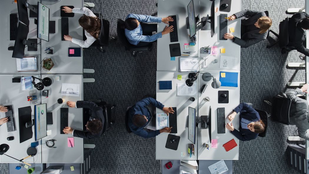 先送りグセを直すために"意志の強さ"は必要ない…｢デキる人｣と机を並べて働くと効率アップする科学的理由 真似したい相手が脳に映る環境を作る