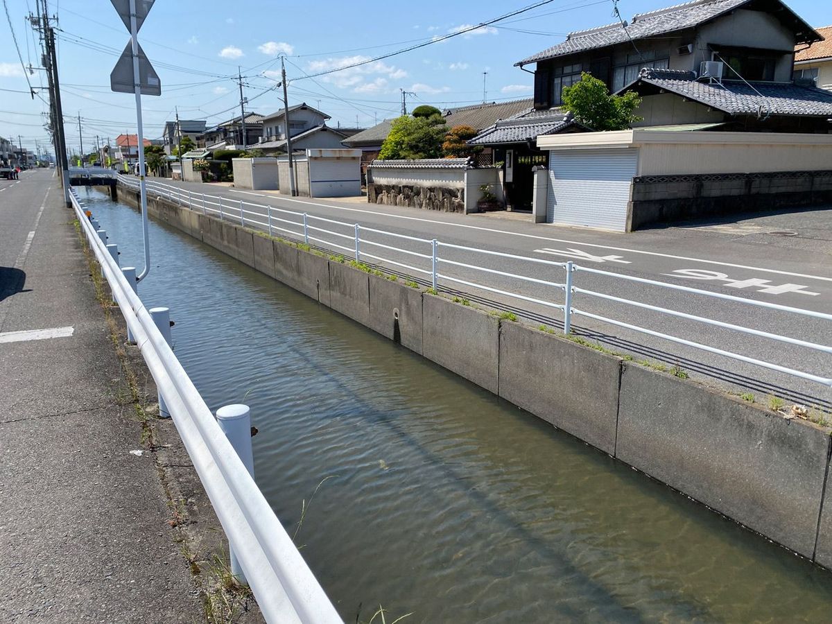 岡山市内の用水路。