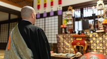 お布施､戒名料で｢坊主丸儲け｣は過去の話…ほとんどが年収300万円以下｢地方の寺の僧侶｣のヤバすぎる現実
