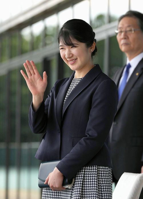 第50回愛馬の日のイベントを視察される愛子さま＝2025年9月23日午後、東京都世田谷区の馬事公苑（代表撮影）