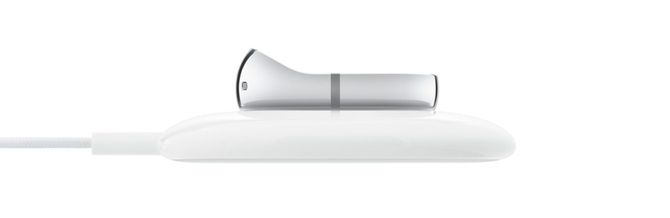 ワイヤレスで充電できるAi Pin