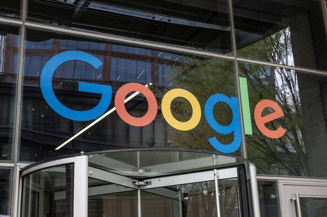 2017年には最初の卒業生を輩出し、卒業生の多くがGoogle、Microsoft、国連、マッキンゼーなどの世界的企業・機関で活躍するほか、社会起業家として独自のベンチャーを立ち上げるケースも多く見られるという