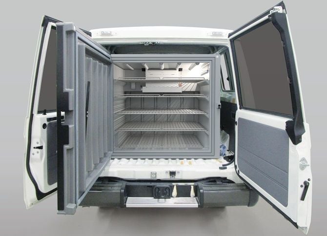 車載されるワクチン専用冷蔵庫