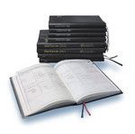 愛用するのはA5サイズの「量販店で売っている」手帳。たまに読み返す。