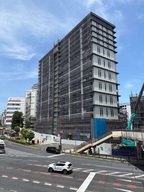 2009年に閉店したリヴィン水戸店の跡地は、いまマンション建設が進む