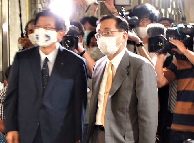 準備工事の再開を求めて静岡県庁を訪れた金子社長