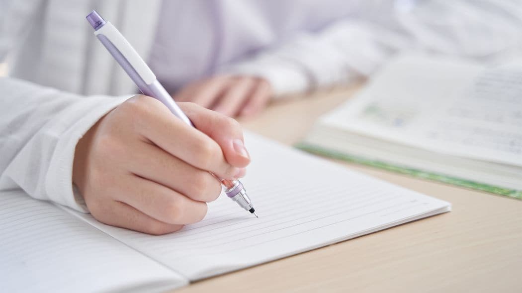 英語が上達する方法は｢寝る5分前｣が強い…｢1日につき英単語10個｣を覚えられる"正しい復習のやり方" ｢1時間以内+寝る5分前+翌日｣はワンセット