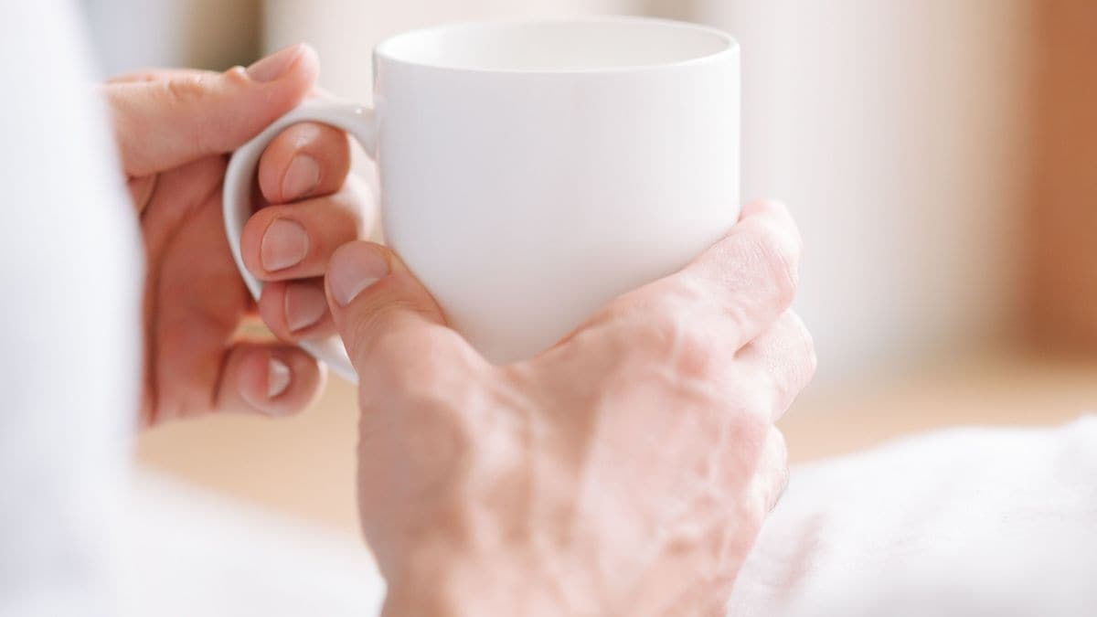 睡眠ホルモンは「寝る前」よりも「朝の一杯」で育つ...医師が勧める「6時間睡眠」の効果を上げる飲み物の名前