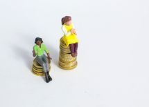 「もっと外国人を」介護現場の悲痛な叫び