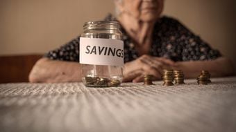 「年金格差は年100万円超」老後の共働き世帯vs専業主婦世帯