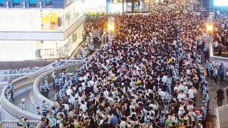 阪神ファンよ、飛び込むことなかれ!!! : 「道頓堀」応援団 ヨドバシ.com - 阪神ファンよ、飛び込むことなかれ!!「道頓堀