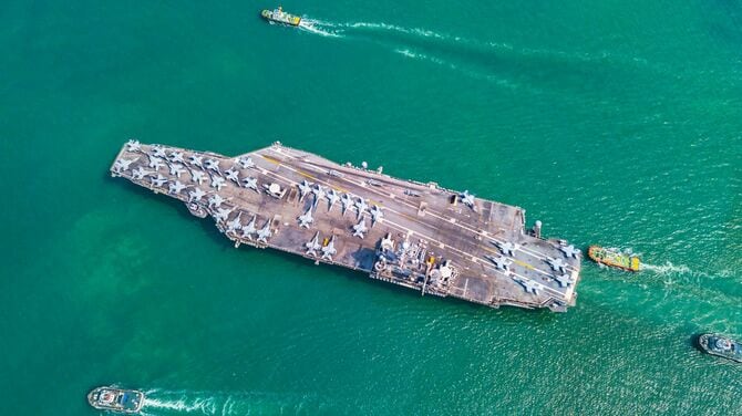 空母のトップビュー