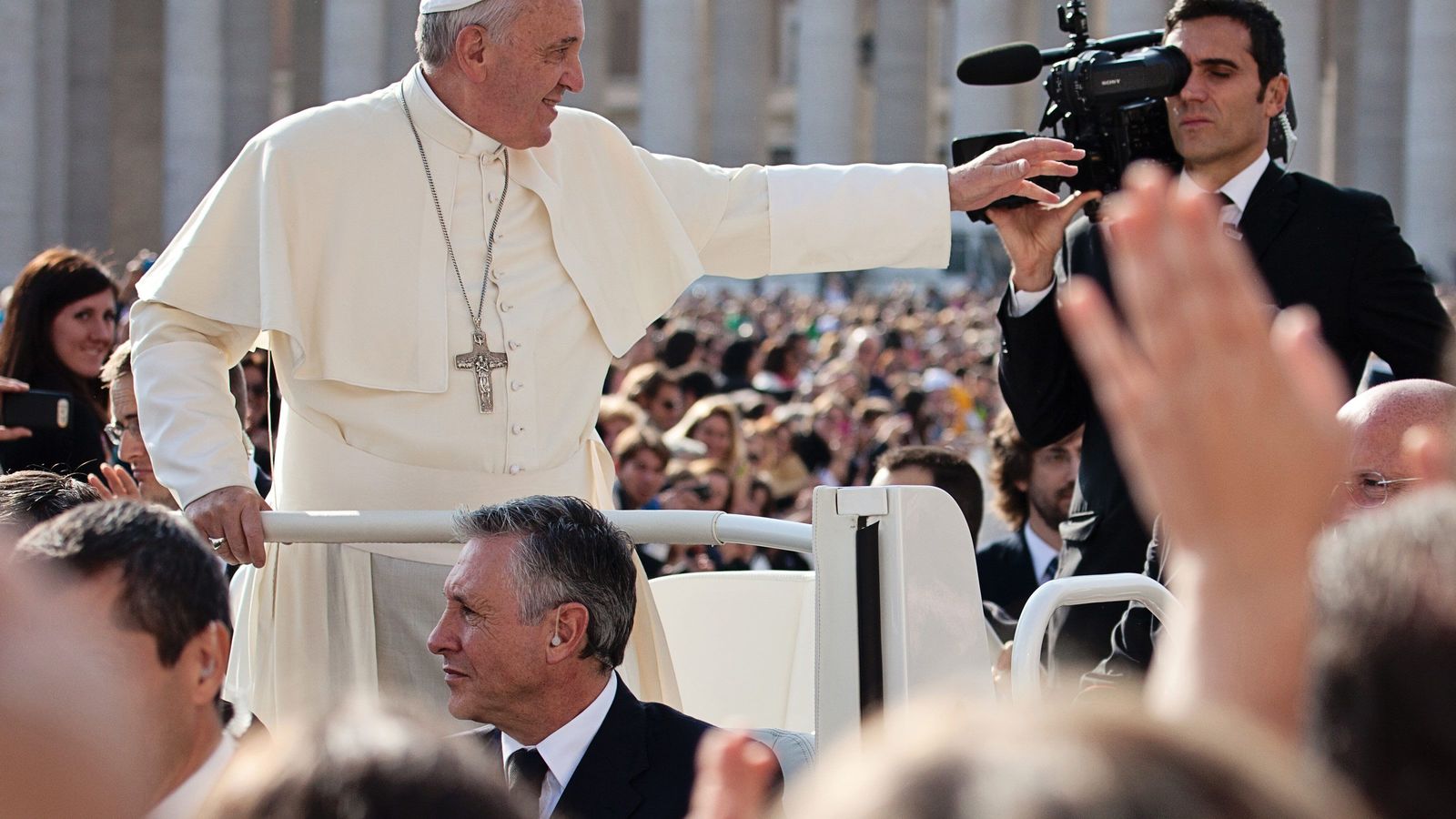 38年ぶりに来日する｢ローマ法王｣人気のヒミツ 弱者側に立ち､権力者に忖度しない