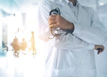 研修医「月収30万に全然届かない」現実