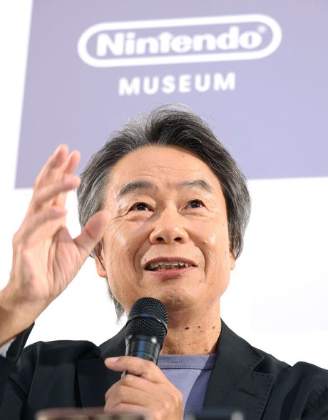 グループインタビューに答える任天堂の宮本茂代表取締役フェロー＝2024年9月25日、京都府宇治市のニンテンドーミュージアム